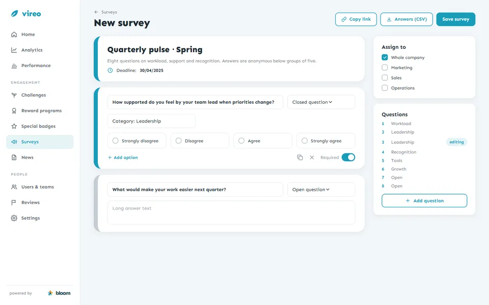Survey builder with a title card, a closed question with four agreement options, an open question and an assignment panel